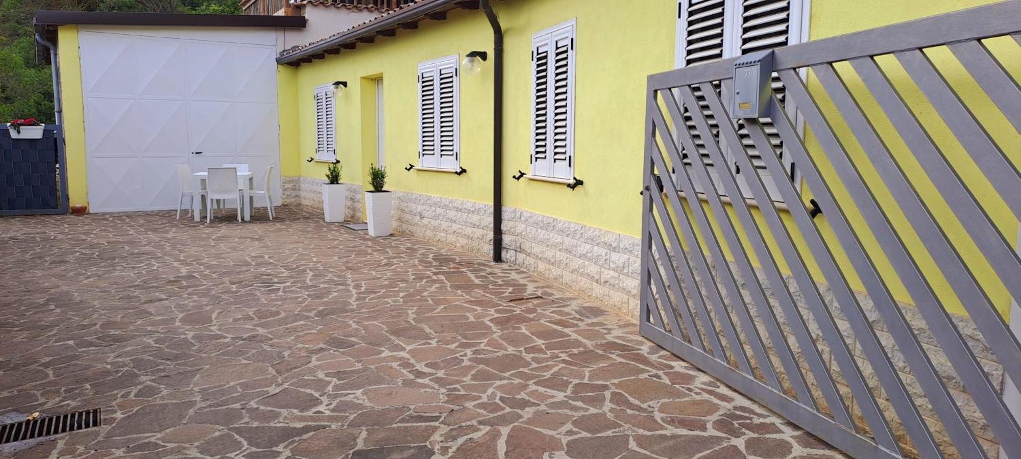 Casa Gialla LʼAquila Extérieur photo